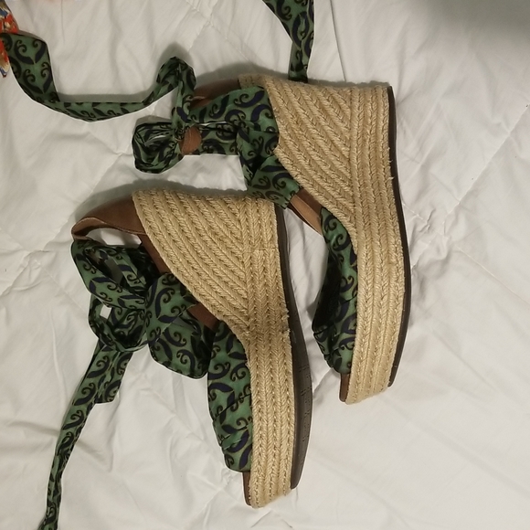 ugg lucianna wedge espadrilles - Picture 2 of 5